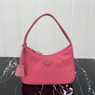 Prada 1NE515 Re-Edition 2000 Nylon Hobo Bag In Pink